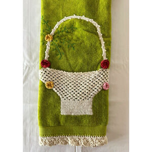 VTG Sears Green Terry Embroidered Lace Bath Towel Wash Cloth Set Flower Basket